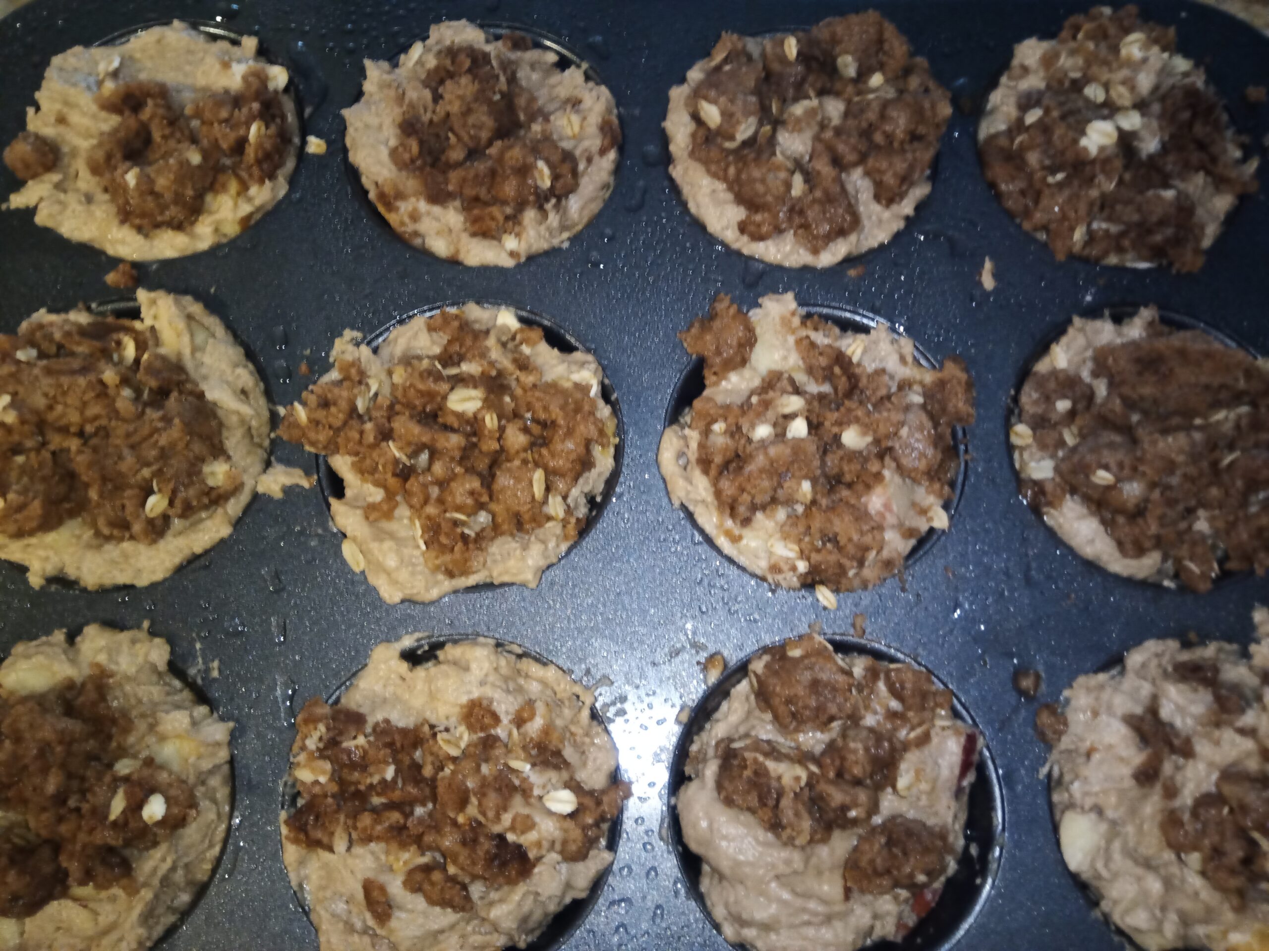 Vegan Apple Crumble Muffins (I slayed tbh)