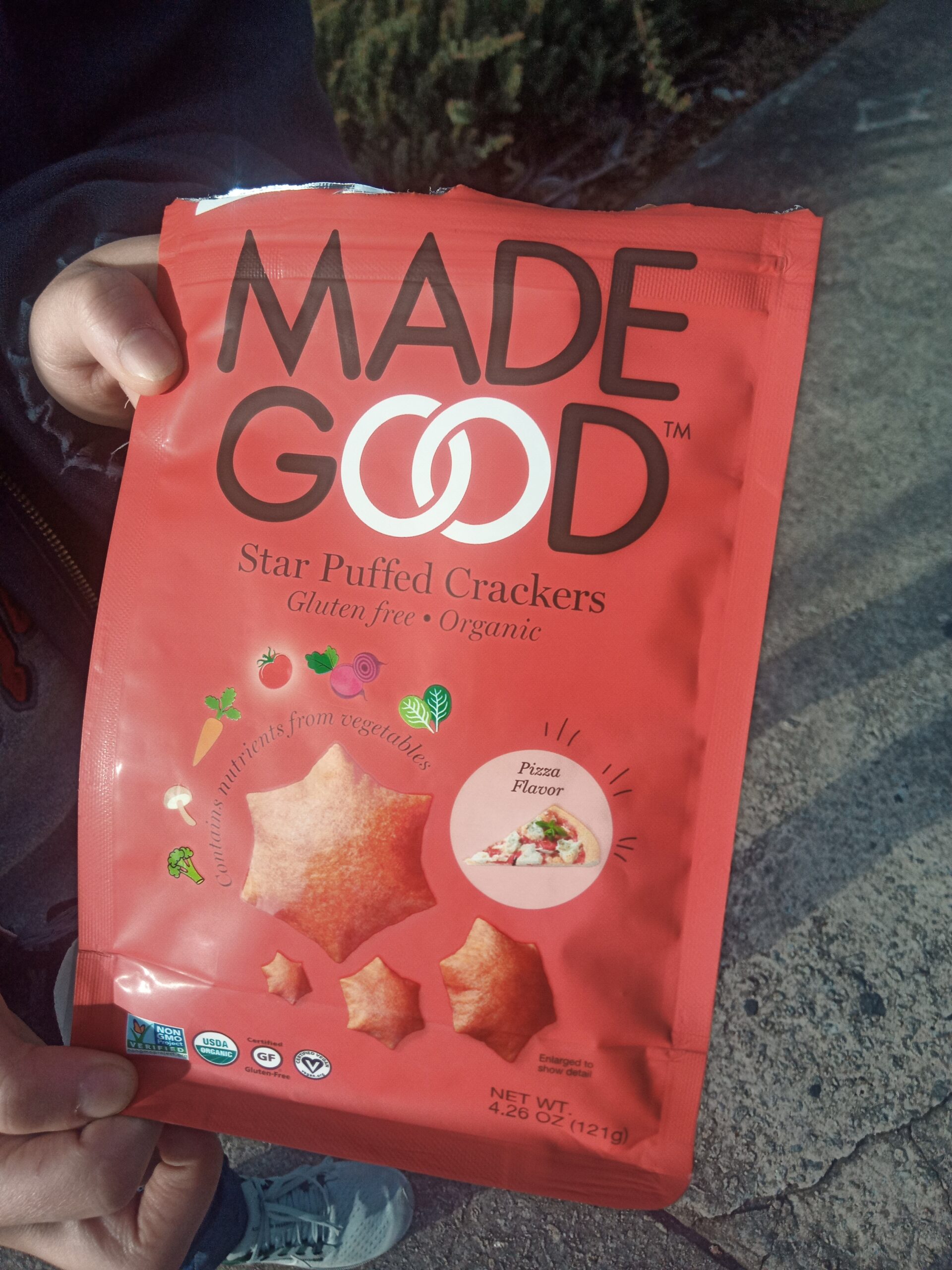 Made Good “Star Puffed Crackers – Pizza Flavor”: 4.5/5 yermy stars!